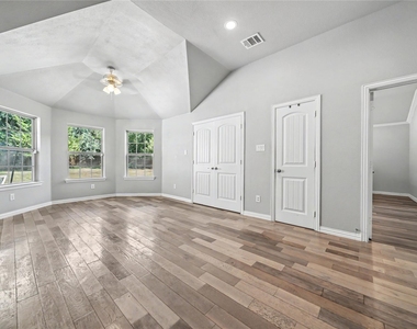 2433 56th Street - Photo Thumbnail 19