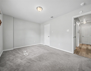 2433 56th Street - Photo Thumbnail 22