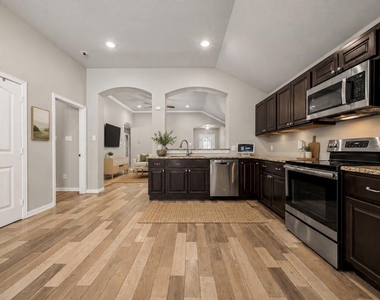 2433 56th Street - Photo Thumbnail 11