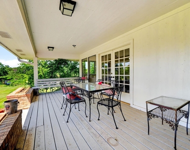12 Meadowlake Drive - Photo Thumbnail 29