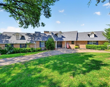 12 Meadowlake Drive - Photo Thumbnail 1