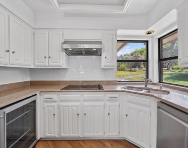 12 Meadowlake Drive - Photo Thumbnail 20