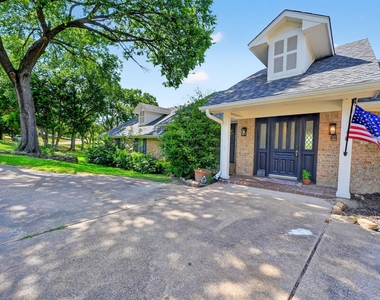 12 Meadowlake Drive - Photo Thumbnail 36