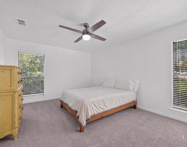 12 Meadowlake Drive - Photo Thumbnail 11
