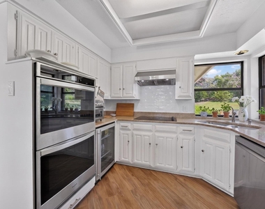 12 Meadowlake Drive - Photo Thumbnail 21