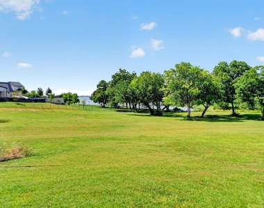 12 Meadowlake Drive - Photo Thumbnail 32