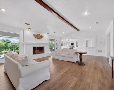 12 Meadowlake Drive - Photo Thumbnail 6