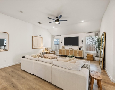 12417 Penson Street - Photo Thumbnail 4