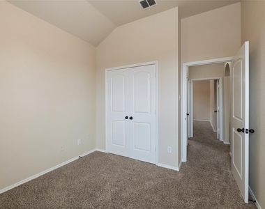 355 Armstrong Lane - Photo Thumbnail 9