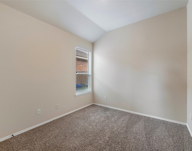 355 Armstrong Lane - Photo Thumbnail 6