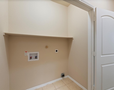 355 Armstrong Lane - Photo Thumbnail 17