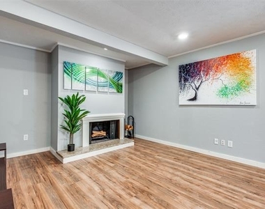4317 Hartford Street - Photo Thumbnail 5