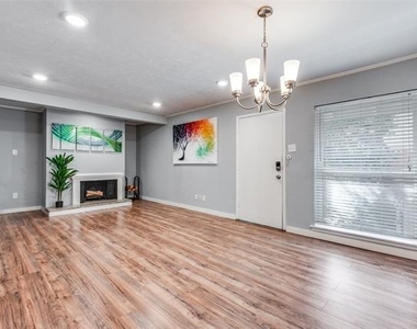 4317 Hartford Street - Photo Thumbnail 2