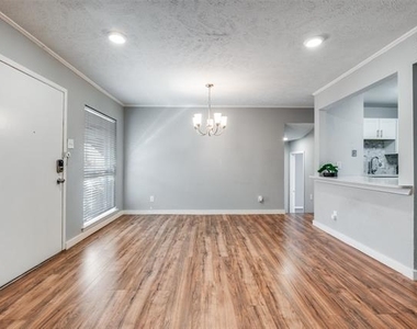 4317 Hartford Street - Photo Thumbnail 4