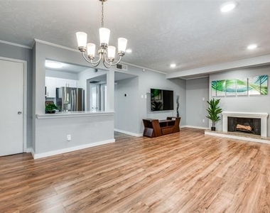 4317 Hartford Street - Photo Thumbnail 3