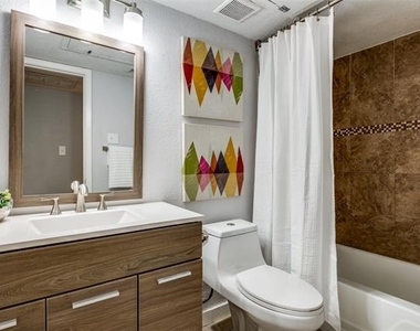 4317 Hartford Street - Photo Thumbnail 18