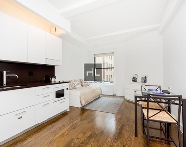 West 91st Street - Photo Thumbnail 2