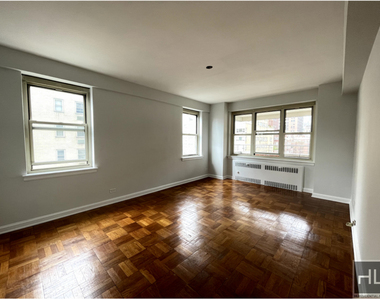 Park Avenue - Photo Thumbnail 2