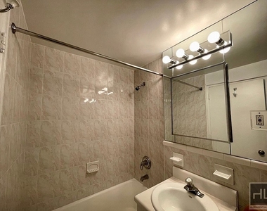 Park Avenue - Photo Thumbnail 4