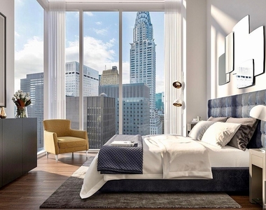 East 44th Street - Photo Thumbnail 2