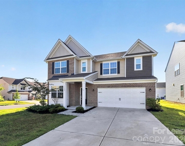 13622 Pontchatrain Avenue - Photo Thumbnail 1