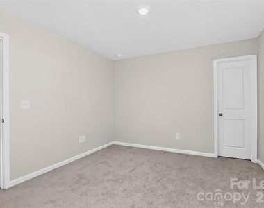 13622 Pontchatrain Avenue - Photo Thumbnail 29