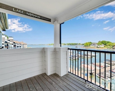 18755 Vineyard Point Lane - Photo Thumbnail 43