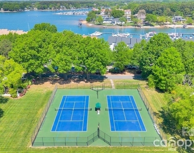 18755 Vineyard Point Lane - Photo Thumbnail 3
