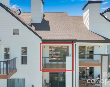 18755 Vineyard Point Lane - Photo Thumbnail 10