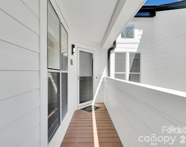 18755 Vineyard Point Lane - Photo Thumbnail 39