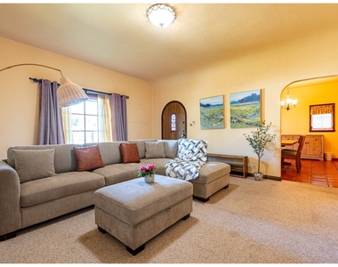 424 W 11th - Photo Thumbnail 1