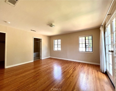 1855 Sharon - Photo Thumbnail 6