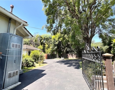 1855 Sharon - Photo Thumbnail 11