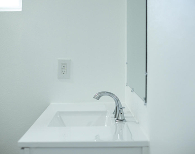 3630 S F Street - Photo Thumbnail 10