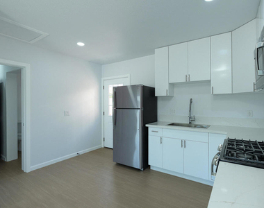 3630 S F Street - Photo Thumbnail 5