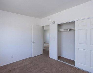 4920 Nautilus Street - Photo Thumbnail 9