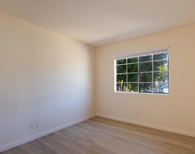2510 Seadrift Court - Photo Thumbnail 11