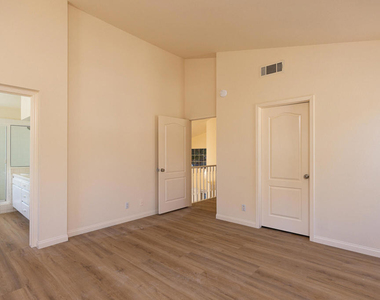 2510 Seadrift Court - Photo Thumbnail 17