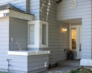 2510 Seadrift Court - Photo Thumbnail 24