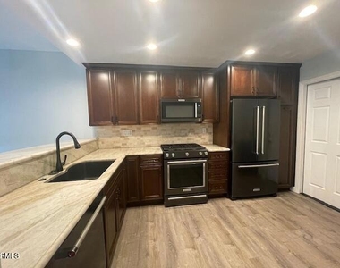 250 Blackfoot Lane - Photo Thumbnail 5