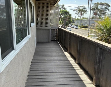 3353 Rexford Street - Photo Thumbnail 2