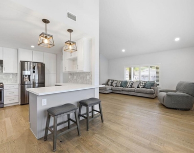 1715 Dewayne Avenue - Photo Thumbnail 6