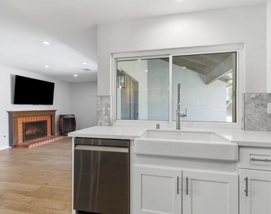 1715 Dewayne Avenue - Photo Thumbnail 11