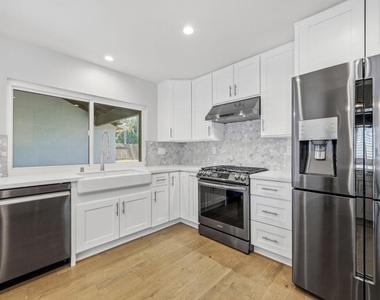 1715 Dewayne Avenue - Photo Thumbnail 9