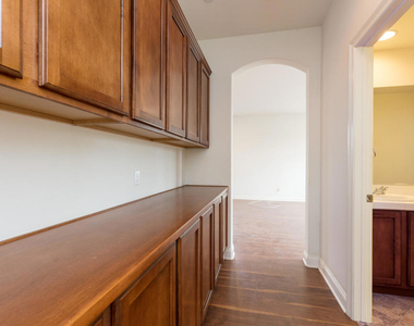 871 Coronado Circle - Photo Thumbnail 20