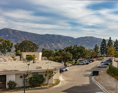 871 Coronado Circle - Photo Thumbnail 21