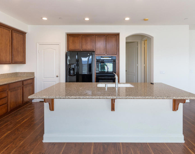 871 Coronado Circle - Photo Thumbnail 7