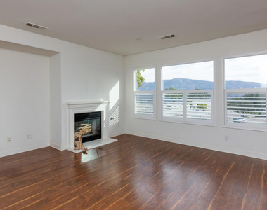 871 Coronado Circle - Photo Thumbnail 3