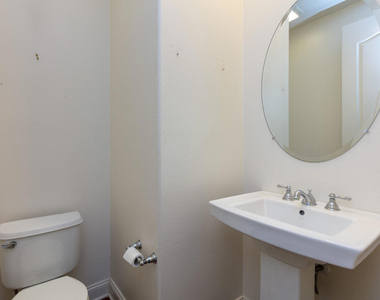 871 Coronado Circle - Photo Thumbnail 8