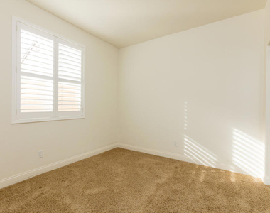 871 Coronado Circle - Photo Thumbnail 19